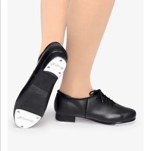 Bloch Tap Shoes Size 7M. Used but in great condition.